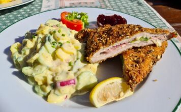 Avusturya mutfağı, Avrupa gastronomisinin en köklü ve zengin mutfaklarından biridir. Yüzyıllar boyunca farklı kültürlerin etkisi altında gelişen bu mutfak, hem Orta Avrupa’nın geleneksel lezzetlerini hem de aristokrat sofra kültürünü barındırır. Avusturya yemekleri, çeşitliliği, zarif sunumları ve doyurucu tatlarıyla tanınır. Konulu bir haber görseli.