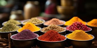 Baharatlı yoğurma ve pişirme, yiyeceklerin hem aromatik hem de tat açısından zenginleşmesini sağlayan etkili bir yöntemdir. Baharatlı yoğurma ve pişirme, özellikle et ve sebze yemeklerinde tercih edilen bir uygulamadır. Baharatlar, yiyeceklerin dokularına nüfuz ederek pişirme sırasında dengeli ve derin bir lezzet sağlar. Konulu bir haber görseli.