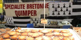 Fransa’nın kuzeybatısında yer alan Bretagne bölgesi, hem tarihi hem de kültürel açıdan özgün bir yapıya sahiptir. Bu özgünlük mutfak kültürüne de yansımış ve Breton mutfağı zamanla Avrupa’nın en karakteristik mutfaklarından biri haline gelmiştir. Denizle çevrili olması nedeniyle özellikle balık ve kabuklu deniz ürünleri mutfakta önemli bir yer tutar. Ancak yalnızca deniz ürünleri değil, bölgenin kırsal kesiminde yetişen ürünler de mutfağa çeşitlilik katar. Konulu bir haber görseli.