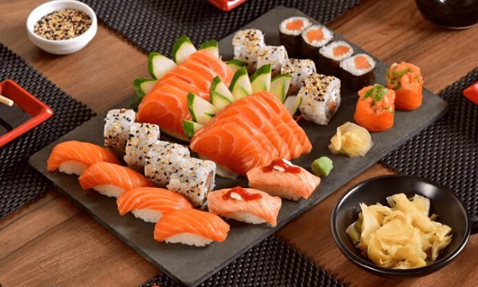 Japon mutfağı, binlerce yıllık tarihi ile Asya mutfak kültürlerinin en zengin örneklerinden birini oluşturuyor. Antik dönemlerden günümüze uzanan süreçte, Japon yemekleri hem beslenme hem de estetik değerler açısından büyük önem taşıyor. Doğal malzemeler kullanımı, yemeklerin taze, sağlıklı ve lezzetli olmasını sağlıyor.