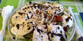 Sicilya Mutfağı, Akdeniz’in kalbinde yer alan bu adanın köklü tarihinden beslenen eşsiz bir kültürdür. Sicilya, yüzyıllar boyunca farklı medeniyetlerin uğrak noktası olmuştur. Yunanlar, Araplar, Normanlar ve İspanyollar bu adaya damgasını vurmuş ve bu çeşitlilik mutfakta da kendini göstermiştir. Bugün Sicilya yemekleri, hem İtalyan mutfağının zarafetini hem de Akdeniz’in güçlü tatlarını harmanlar. Konulu bir haber görseli.