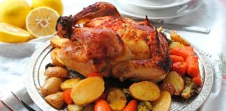 Tavuk ve hindi yemekleri, hem ekonomik hem de sağlıklı olmaları sayesinde dünya mutfaklarında geniş yer bulur. Beyaz etin düşük yağ oranı ve yüksek protein değeri, özellikle sağlıklı beslenmek isteyenler için önemli bir avantaj sunar. Türk mutfağında da tavuk ve hindi, günlük öğünlerden özel davet sofralarına kadar pek çok tarifte yer alır. Fırında, ızgarada, tencerede veya haşlama şeklinde pişirilebilen bu et türleri, her damak zevkine hitap eden çeşitlilikte hazırlanabilir. Konulu bir haber görseli.