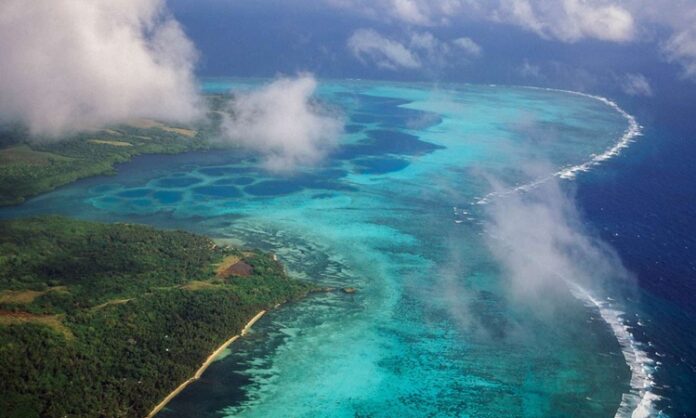 Yap Mutfağı, Pasifik Okyanusu’nun kalbinde yer alan Yap Adaları’nın kültürel kimliğini yansıtan en önemli unsurlardan biridir. Yüzyıllar boyunca yerli halkın doğayla kurduğu bağ, mutfak kültürüne de doğrudan yansımıştır. Balıkçılığa dayalı beslenme biçimleri, tropikal meyvelerin bolluğu ve yerel tarım ürünlerinin çeşitliliği bu mutfağın temelini oluşturur. Konulu bir haber görseli.