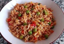 Arpa Şehriye Pilavı: Sofraların Lezzetli ve Pratik Seçeneği Arpa şehriye pilavı, Türk mutfağında uzun yıllardır yer alan ve hem günlük sofralarda hem de özel davetlerde tercih edilen bir yemektir. Anadolu’nun farklı bölgelerinde kendine özgü tariflerle hazırlanması, pilavın kültürel çeşitliliğini gösterir. Konulu bir haber görseli.