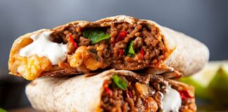 Burrito, Meksika mutfağının dünya çapında en çok tanınan yemeklerinden biridir. Adı İspanyolca’da “küçük eşek” anlamına gelse de bu lezzet, adını içindeki malzemelerin sarılıp taşınabilir olmasından almıştır. Tarihi 19. yüzyıl sonlarına kadar uzanan burrito, ilk olarak kuzey Meksika’da yaygınlaşmış, daha sonra Amerika Birleşik Devletleri’nin güney bölgelerinde büyük ilgi görmüştür. Konulu bir haber görseli.