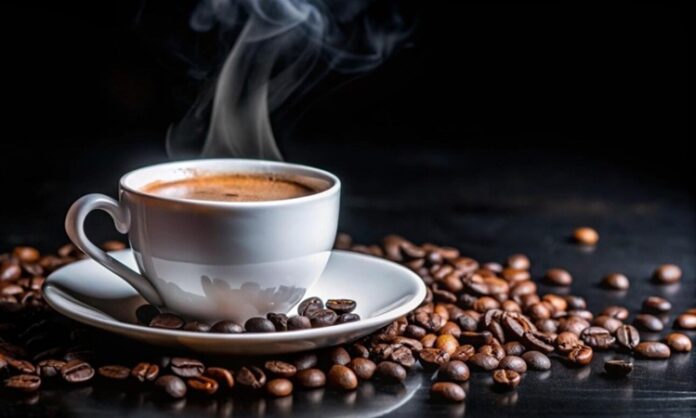 Kahve, yüzyıllardır hem sosyal hem de kültürel bir içecek olarak dünya genelinde tüketilmektedir. Etiyopya kökenli bu içecek, Osmanlı’dan Avrupa’ya, oradan da tüm dünyaya yayılmıştır. Kahve, sadece bir içecek değil, aynı zamanda sohbetlerin, iş toplantılarının ve günlük ritüellerin ayrılmaz bir parçasıdır. Konulu bir haber görseli.