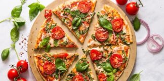 Sebzeli pizza, İtalyan mutfağının klasik pizzalarından türeyen sağlıklı ve lezzetli bir alternatiftir. Bu pizza çeşidi, özellikle taze sebzeler ve peynir kombinasyonuyla sofralara renk ve aroma katar. İlk olarak Napoli’de ortaya çıkan pizza kültürü, sebzelerin kullanımıyla daha sağlıklı ve hafif bir boyut kazanmıştır. Konulu bir haber görseli.