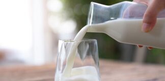 Süt, binlerce yıldır insan beslenmesinin temel unsurlarından biri olmuştur. Tarih boyunca farklı kültürlerde hem besleyici hem de ritüel amaçlı olarak kullanılmıştır. Antik toplumlarda süt ve süt ürünleri, sağlığı destekleyen ve enerji veren bir kaynak olarak değer görmüştür. Konulu bir haber görseli.