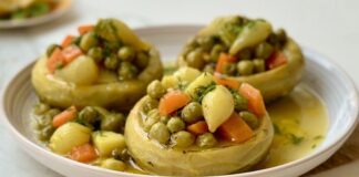 Zeytinyağlı enginar, Türk mutfağının hem sağlıklı hem de hafif yemeklerinden biridir. Özellikle meze ve yan yemek kategorisinde sıkça tercih edilir. Enginarın tarihçesi Antik Yunan ve Roma dönemlerine kadar uzanır; ancak Türkiye’de özellikle Ege ve Akdeniz bölgelerinde yetiştirilen enginar, zeytinyağı ile buluştuğunda sofraların vazgeçilmez lezzeti hâline gelir. Konulu bir haber görseli.