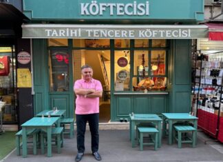 Franchise işletmecisi Tayfun Küçüktüzüner, açılışla ilgili yaptığı açıklamada şu ifadelere yer verdi: “Pendik’te bu markayı temsil etmekten büyük gurur duyuyorum. Tarihi Tencere Köftecisi, sadece bir köfte markası değil; aynı zamanda Türk mutfağının köklü değerlerini koruyarak geleceğe taşıyan bir lezzet hareketi. Kaliteli ürün, güler yüzlü hizmet ve hijyenik ortam ilkelerimizle Pendik halkına unutulmaz bir deneyim sunmayı amaçlıyoruz.” Dedi Haber Görseli.