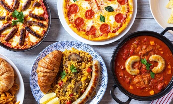 Günümüzde beslenme alışkanlıkları sadece bireysel sağlık açısından değil, çevresel ve toplumsal etkileri açısından da önem kazanıyor. Düşük Tüketim Etik Diyet, hem sağlık hem de etik açıdan bilinçli seçimler yapmayı amaçlayan bir beslenme modelidir. Bu diyet, işlenmiş gıdaların ve hayvansal ürünlerin aşırı tüketimini azaltırken, sürdürülebilir ve çevre dostu ürünlere yönelmeyi teşvik eder. İnsanlar artık sadece kendilerini değil, gezegeni de düşünerek seçim yapma gereği hissediyor. Konulu bir haber görseli.