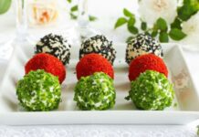 Günlük Ritüellerden Sosyal Paylaşımlara Atıştırmalık Kültürü Atıştırmalık kültürü, modern yaşamın temposu içinde şekillenen ama kökleri oldukça eskiye dayanan bir beslenme ve paylaşım pratiğini ifade eder. Ana öğünlerin dışında tüketilen küçük porsiyonlu yiyecekler, günümüzde yalnızca açlığı bastıran seçenekler olarak değil, sosyal ilişkilerin ve bireysel molaların da tamamlayıcısı olarak görülmektedir. Atıştırmalık kültürü, hız, pratiklik ve çeşitlilik kavramları etrafında gelişirken, aynı zamanda toplumsal alışkanlıkların da aynası haline gelmiştir. Konulu bir haber görseli.