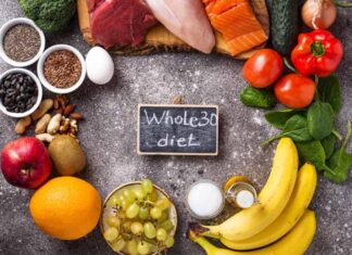 Whole30, son yıllarda sağlıklı yaşam ve beslenme bilinciyle ilgilenen kişiler arasında giderek daha fazla konuşulan bir beslenme programı olarak dikkat çekmektedir. Bu program, kısa vadeli kilo kaybı hedeflerinden ziyade bireyin yediği gıdalarla olan ilişkisini yeniden değerlendirmesini amaçlar. Whole30, belirli bir süre boyunca bazı besin gruplarını tamamen hayatın dışına çıkararak vücudun verdiği tepkileri gözlemlemeye odaklanır. Konulu bir haber görseli.