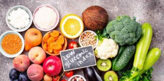 Beslenme alışkanlıkları, modern yaşamın getirdiği hız ve düzensizlikle birlikte giderek daha fazla sorgulanır hale geliyor. Özellikle kan şekeri dalgalanmaları, ani açlık hissi ve gün içindeki enerji düşüşleri, bireyleri daha dengeli beslenme modellerine yönlendiriyor. Bu noktada düşük glisemik indeksli beslenme, hem sağlıklı yaşam hedefleyenler hem de uzun vadeli beslenme düzeni kurmak isteyenler için dikkat çeken bir yaklaşım olarak öne çıkıyor. Konulu bir haber görseli.