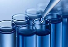 Sıvı alımının dengelenmesi, sağlıklı bir yaşam sürdürmenin en temel ama çoğu zaman göz ardı edilen unsurlarından biri olarak öne çıkıyor. Günlük hayatın yoğun temposu içinde insanlar ne kadar sıvı tükettiklerini fark etmeden günü tamamlayabiliyor. Oysa vücudun büyük bir kısmı sudan oluşur ve bu dengenin korunması, genel yaşam kalitesini doğrudan etkiler. Bu nedenle sıvı alımının dengelenmesi, yalnızca susuzluk hissini gidermekten çok daha fazlasını ifade eder. Konulu bir haber görseli.